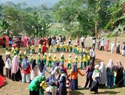Program Unggulan, PAUD Aisyiyah Limpung Selenggarakan Camp Family