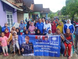 Dalam kegiatan Baksos Partai Amanah Nasional (PAN) Dewan Pimpinan Daerah (DPD) Pesawaran Bagikan Sembako
