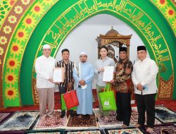Ketua PWNU Riau Dan Kapolda Riau Jadi Saksi Mualaf Nya Dua Pemuda