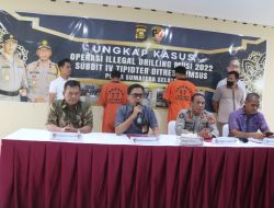 Dua Orang Yang Kita Tangkap Bertugas Mengoplos Minyak Pertalite