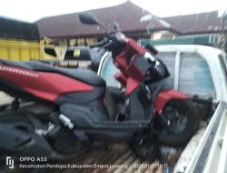 Telah Terjadi Lakalantas di desa air Kandis kecamatan pendopo barat
