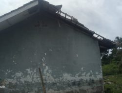 Miris Kondisi SD’Negeri 16 Pendopo, Bahaya Selalu Mengancam Anak Sekolah Tidak Perna tersentu Oleh Pemerintah Sekolah Pun Tanpa Pagar