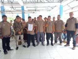 Slamet Mulyono, JJ ketua Pimpinan Daerah Pujakesuma Deli Serdang Menyerahkan SK Kelompok Tani Pujakesuma Kecamatan Hamparan Perak