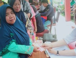 Penyaluran Bantuan BPNT di Kantor Camat Sikap Dalam, kabupaten Empat Lawang