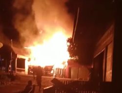 Paiker Berduka, Dua Unit Rumah Hangus Terbakar di Desa Muara Sindang