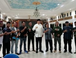 Tiga Desa Mengadakan Audensi Dengan PLT Bupati Ahmad Usmarwi kaffa SH, LLM, phD di Balai Agung Sabtu Malam Minggu 15 April 2023