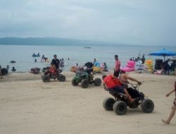 Hari Kedua Lebaran Di Balige, Pantai Bul-bul Diserbu Wisatawan