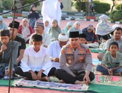 Kapolres Toba Bersama Jajaran Beragama Muslim Laksanakan Sholat Idul Adha 1444 H