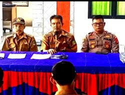 Sambut HUT Republik Indonesia Ke 78,Kapolsek Dan Bibinsa Ikuti Rapat Persiapan Di Kantor Camat Sikap Dalam