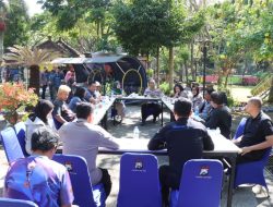 Kapolres Malang Gelar Forum Jumat Curhat Bersama Pedagang dan UMKM Seputar Renovasi Stadion Kanjuruhan
