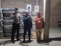 Polres Toba Pengamanan Gudang Logistik KPU 24 Jam