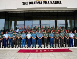 Prajurit Satgas Pamtas RI-Malaysia Terima Penghargaan dari Panglima TNI