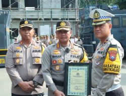 Bentuk Apresiasi, Kapolresta Malang Kota Beri Penghargaan Kepada Anggota POLRI-TNI dan Masyarakat yang Berprestasi