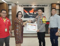 Polres Jakbar Sosialisasikan Langkah Pencegahan Kriminalitas Kepada Karyawan Alfamart
