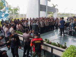 Kedatangan Supporter The Jakmania ke Surabaya Mendapatkan Pengawalan Ketat Polrestabes Surabaya