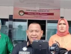 Pemerintah Daerah (Pemda) Kabupaten Empat Lawang menggelar Upacara Peringatan Hari Ibu ke-95 di Halaman Kantor Bupati