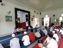 Pj Bupati Empat Lawang Memberikan Arahan Kepada Para Jamaah Umroh Sebelum Diberangkatkan