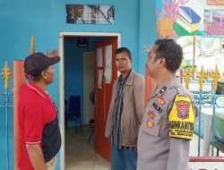Jelang Pemilu Kapolsek Simokerto Terjunkan Bhabin Intel Cek Lokasi Dan Deteksi Dini Situasi TPS