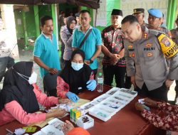 Baksos Serentak Jajaran Polda Jatim, Kapolres Pasuruan Bantu Warga Kurang Mampu