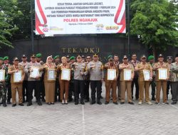 Kapolres Nganjuk Berikan Penghargaan atas keberhasilan 3 pilar Kecamatan Wilangan ( Danramil, Kapolsek dan Camat), Para Kades dan Para Ketua Perguruan Silat se- Kecamatan Wilangan