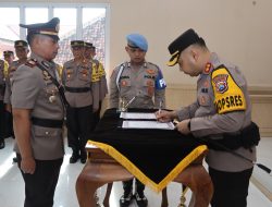 Kapolres Pasuruan Pimpin Upacara Pelantikan Kapolsek Puspo