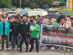 *Ratusan Mahasiswa Di Kalimantan Barat Lakukan Aksi Damai Dukung Hasil Pemilu Tahun 2024
