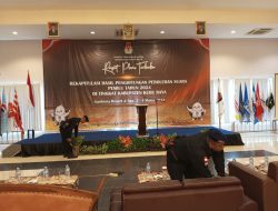 *Tim Satgas Jibom Satbrimob Polda Kalbar Lakukan Sterilisasi Lokasi Rapat Pleno