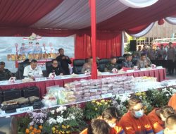 Kapolda Jawa Timur Pimpin Pemusnahan Barang bukti Hasil operasi pekat Bersama Forkopimda Jawa Timur