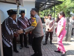 Sambut Hari Bhayangkara ke-78, Kapolres Pasuruan Laksanakan Anjangsana, Berikan Tali Asih Kepada Purnawirawan Dan Warakawuri