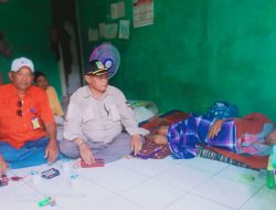 Pendamping Resos & Kemensos Sambangi Kakek Jam Hari.