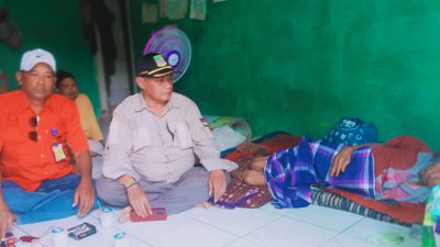 Pendamping Resos & Kemensos Sambangi Kakek Jam Hari.