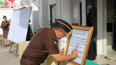 Kajari Toba Gelar Apel Pencanangan Pembangunan ZI Menuju WBK dan WBBM