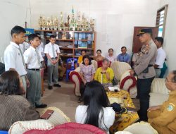 Kapolsek Berhasil Mediasi Perkelahian Antar Siswa Senior dan Junior di SMAN 1 Silaen
