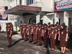 Kejari Toba Melaksanakan Upacara Peringatan Hari Anti Korupsi Sedunia Tahun 2025