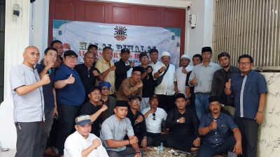 AOB ( Aliansi Ormas Bekasi ) Menggelar Halal Bi Halal di Kediaman Ketua Umum H. M.Zainal Abidin