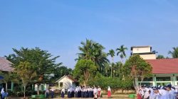 Kepala SMP Negeri 1 Tanjabtim, Jumsinah,S,pd.Mengucapkan Selamat Hari Pendidikan Nasional 2026.