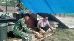 Momen Kebersamaan Prada Kevin Bantu Warga Siapkan Konsumsi di Lokasi TMMD
