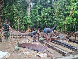 Hujan Tak Halangi Satgas TMMD Kodim 0210/TU Selesaikan Pembangunan RTLH di Desa Sjarango 