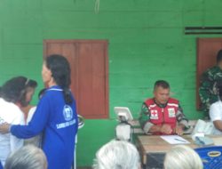 Tim Kesehatan TMMD Ke 129 Kodim 0210/TU Bantu Posyandu Cek Kesehatan Warga Lansia