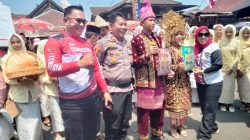 Dodi Suhendra Camat Pendopo di dampingi Kapolsek pendopo ikuti Giat karnaval HUT RI ke 81