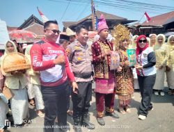 Dodi Suhendra Camat Pendopo di dampingi Kapolsek pendopo ikuti Giat karnaval HUT RI ke 81