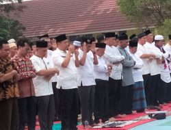 Camat Pendopo Dodi Suhendra,S,.KM adakan Shalat Istisqa’ untuk atasi Kekeringan dan Karhutla